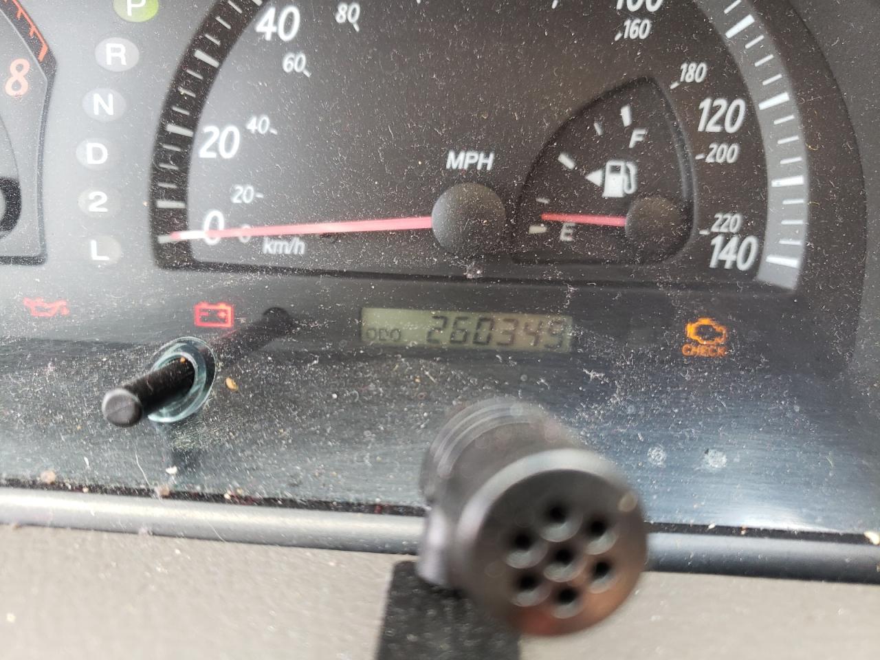 Photo 8 from auction – 2003 TOYOTA CAMRY LE with VIN 4T1BE32K83U132703