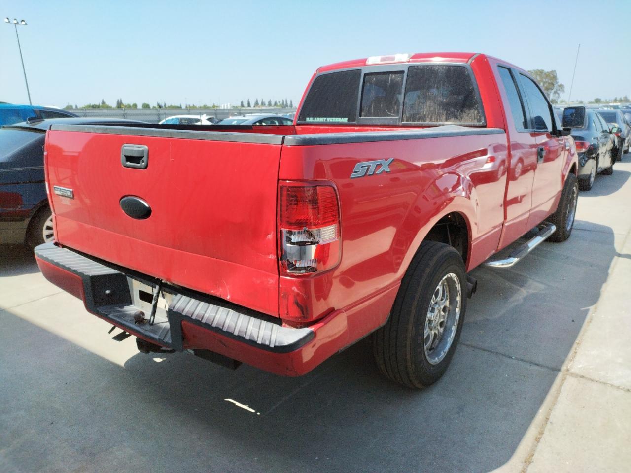 Photo 4 from auction – 2007 FORD F150 with VIN 1FTRX12W07FA31038