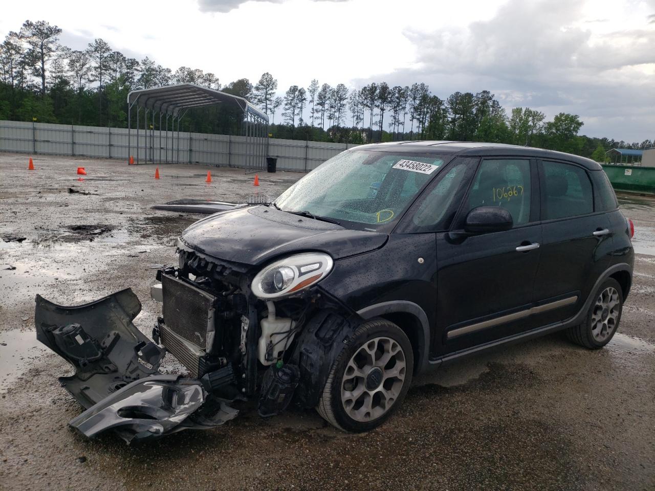 Photo 2 from auction – 2014 FIAT 500L TREKK with VIN ZFBCFADH5EZ015486