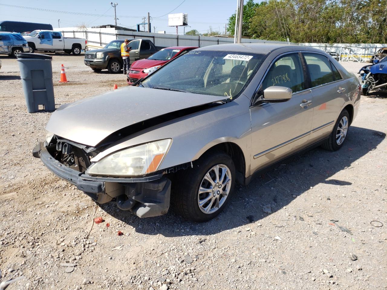 Photo 2 from auction – 2003 HONDA ACCORD LX with VIN JHMCM56323C012202