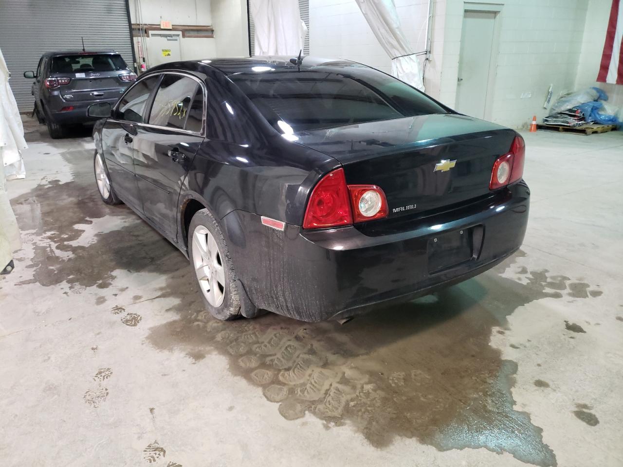 Photo 3 from auction – 2011 CHEVROLET MALIBU LS with VIN 1G1ZB5E15BF215625