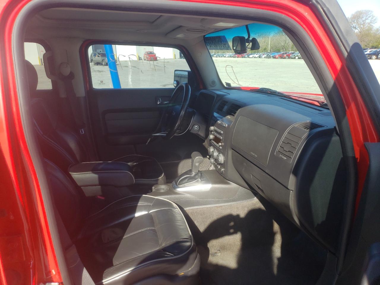 Photo 5 from auction – 2006 HUMMER H3 with VIN 5GTDN136X68107794