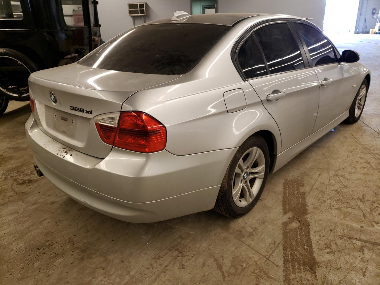 Photo 4 from auction – 2008 BMW 328 XI with VIN WBAVC93548K037039