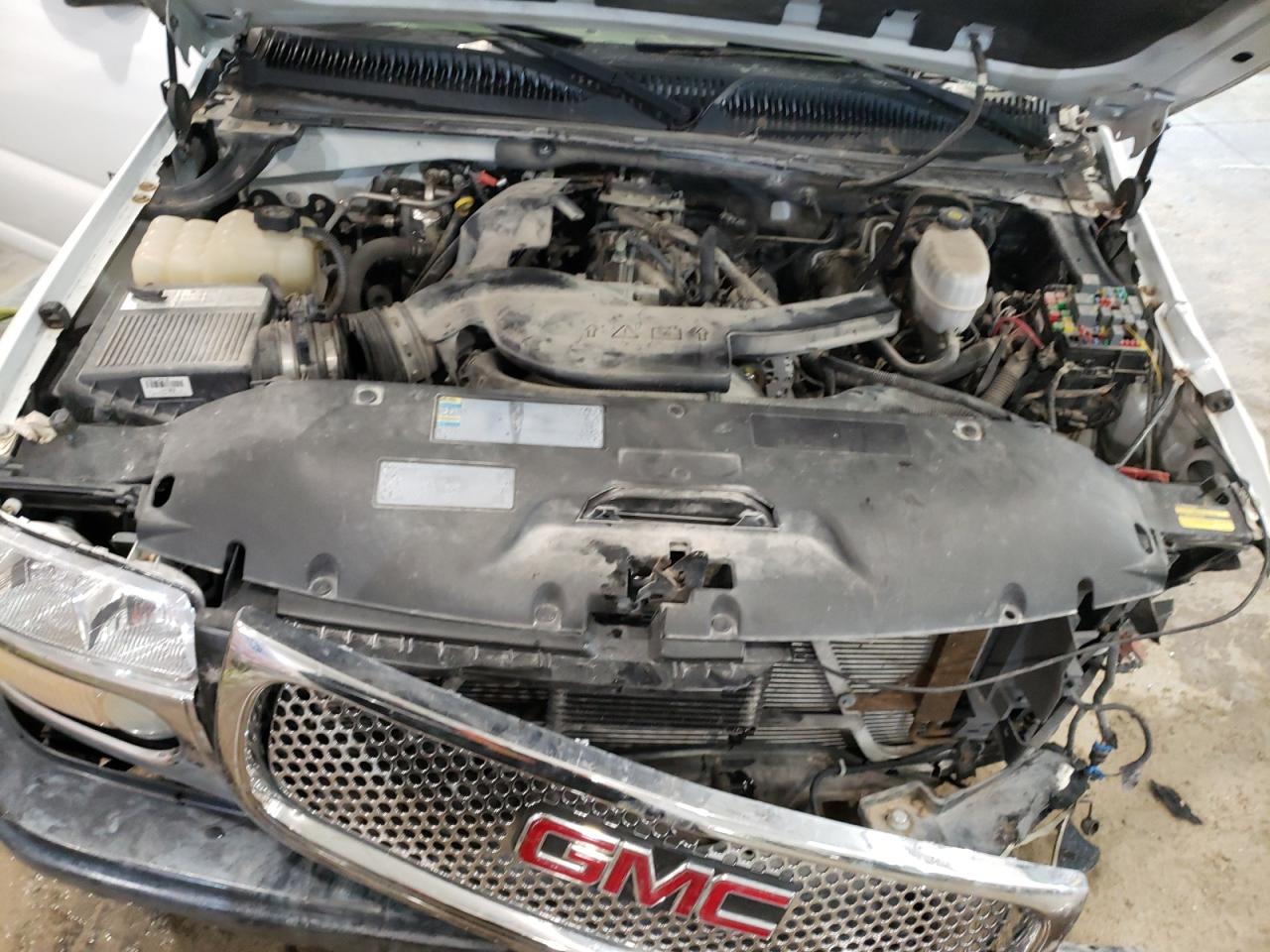 Photo 7 from auction – 2004 GMC YUKON DENA with VIN 1GKEK63U74J121386