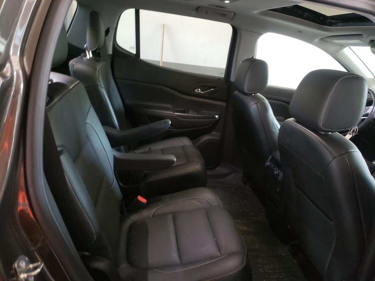 Photo 18 from auction – 2019 GMC ACADIA SLT with VIN 1GKKNULS3KZ232853