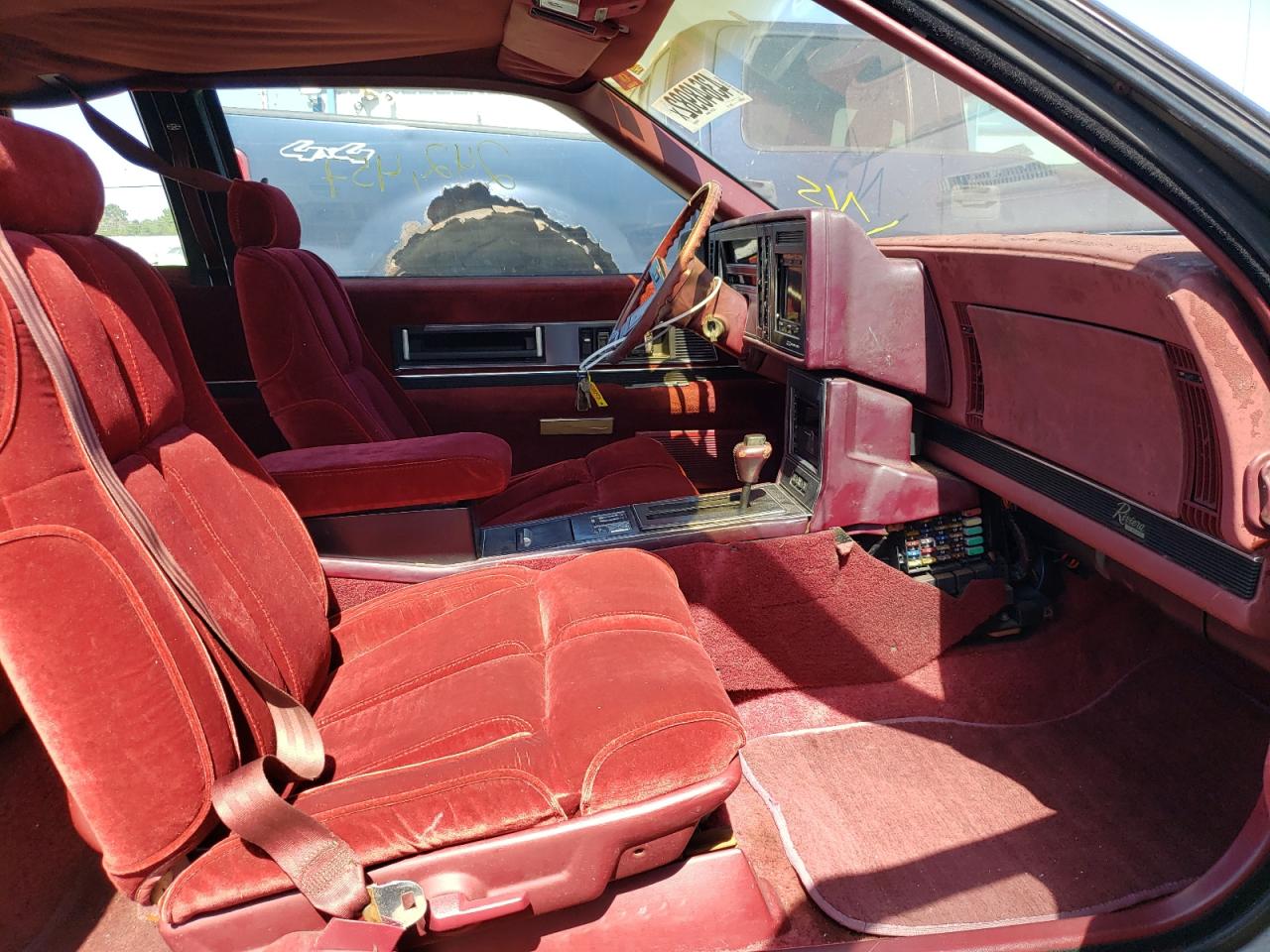 Photo 5 from auction – 1987 BUICK RIVIERA with VIN 1G4EZ1130HU406712