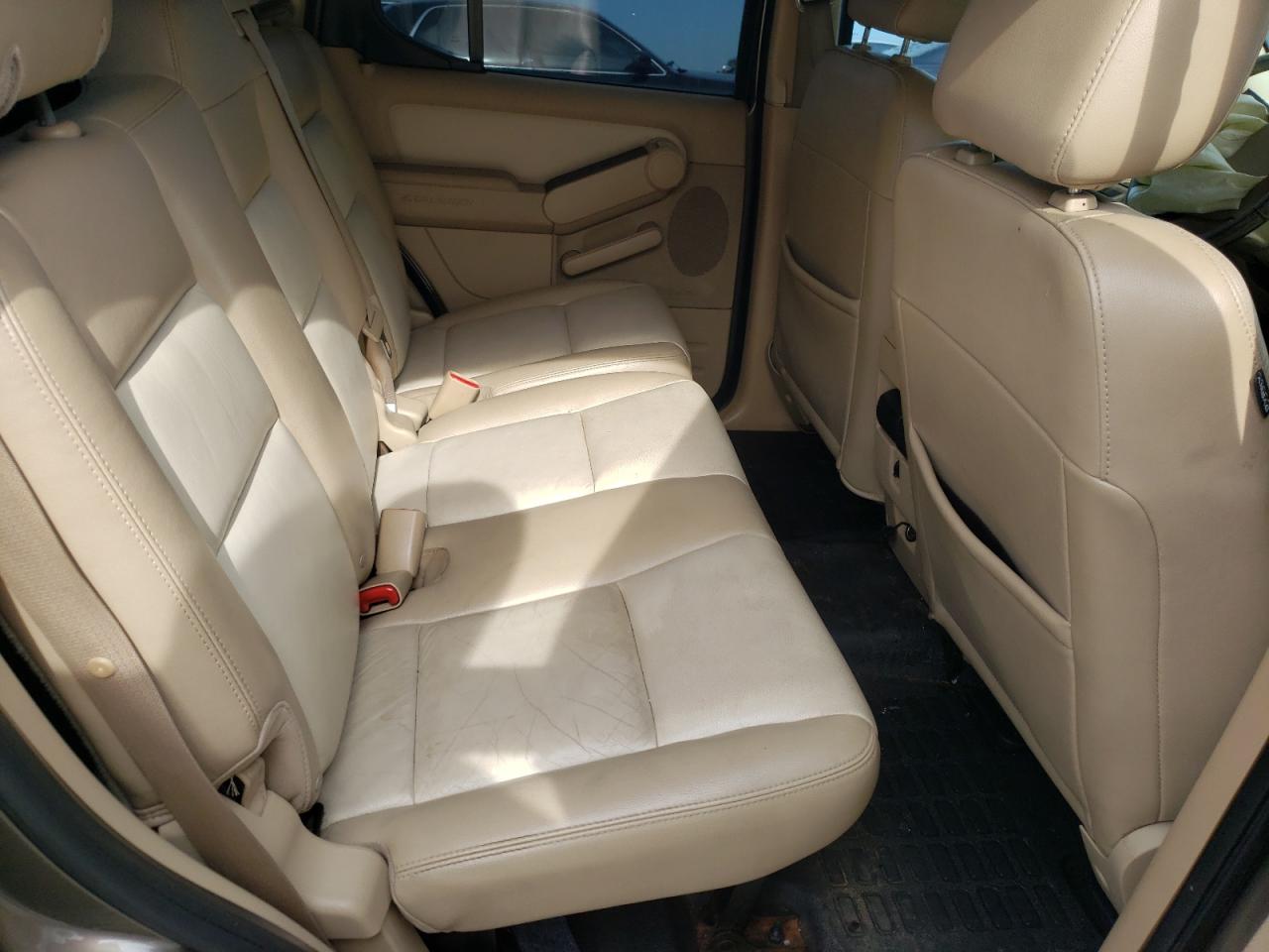 Photo 6 from auction – 2007 FORD EXPLORER S with VIN 1FMEU33837UA21856