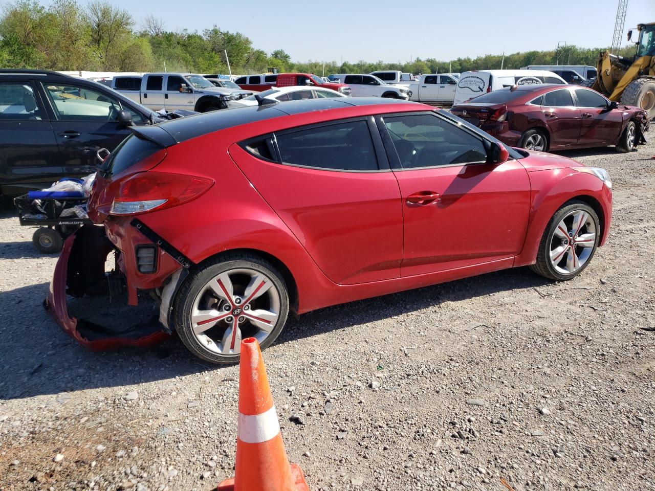 Photo 4 from auction – 2017 HYUNDAI VELOSTER with VIN KMHTC6AD1HU323501