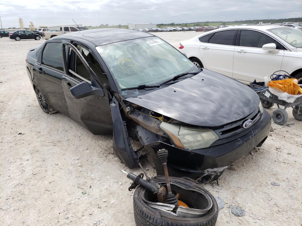 FORD FOCUS SES 2011 z numerem VIN 1FAHP3GN1BW107775 - Zdjęcie z aukcji