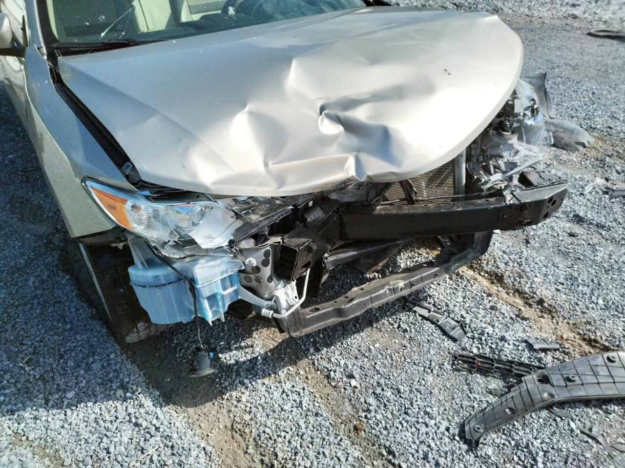 Photo 9 from auction – 2014 TOYOTA CAMRY SE with VIN 4T1BK1FK0EU544091