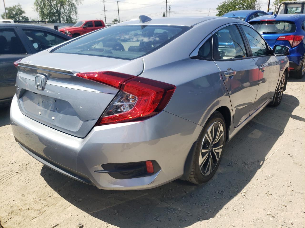 Photo 4 from auction – 2017 HONDA CIVIC EX with VIN 2HGFC1F39HH640919
