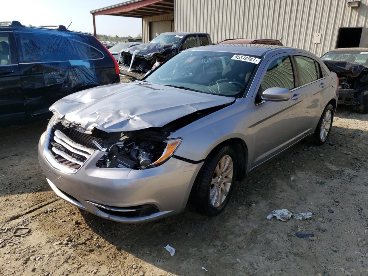 Photo 2 from auction – 2013 CHRYSLER 200 TOURIN with VIN 1C3CCBBB1DN579849