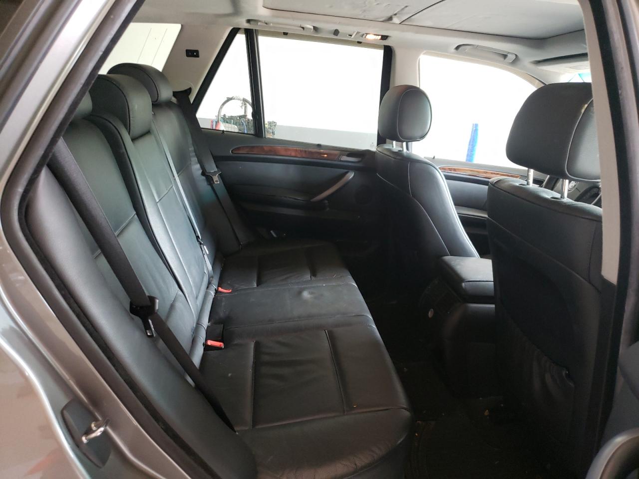 Photo 6 from auction – 2006 BMW X5 3.0I with VIN 5UXFA13546LY37053