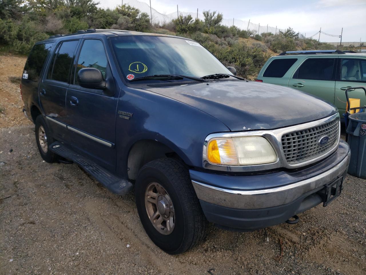 FORD EXPEDITION 2001 with VIN 1FMRU16W21LA85626 - Photo from auction