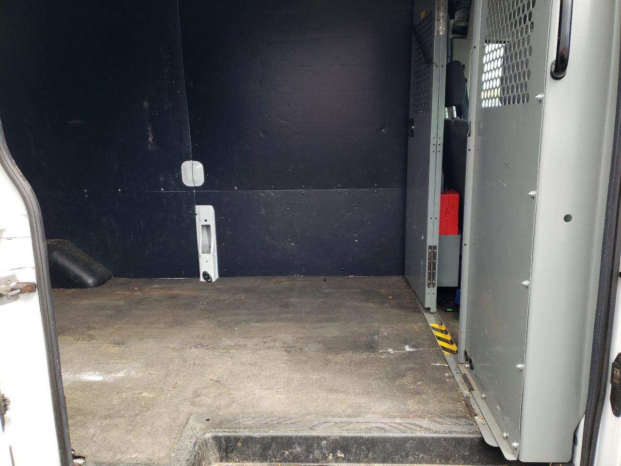 Photo 6 from auction – 2018 FORD TRANSIT T- with VIN 1FTYR2CM0JKA38692