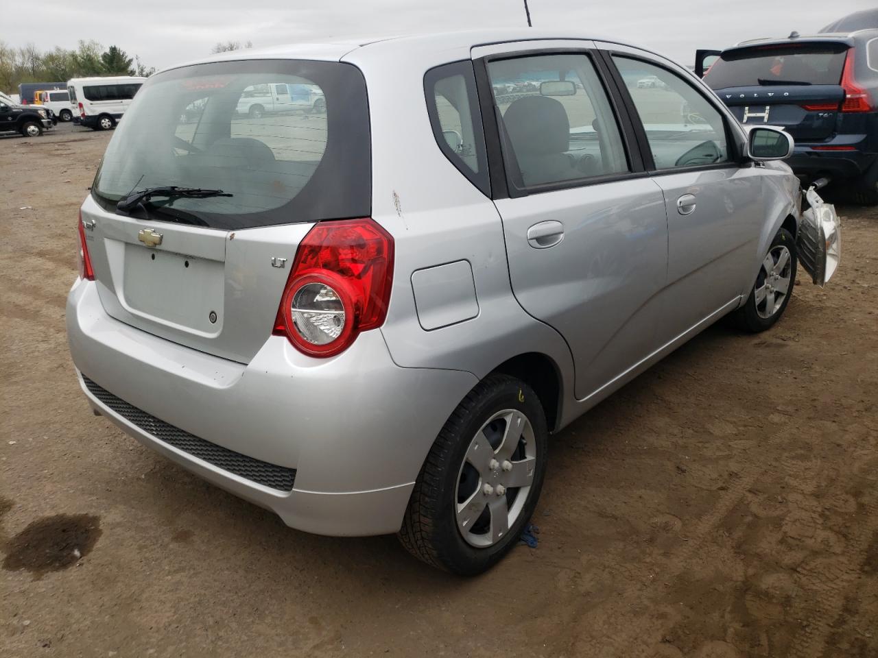 Photo 4 from auction – 2011 CHEVROLET AVEO LS with VIN KL1TD6DEXBB200022