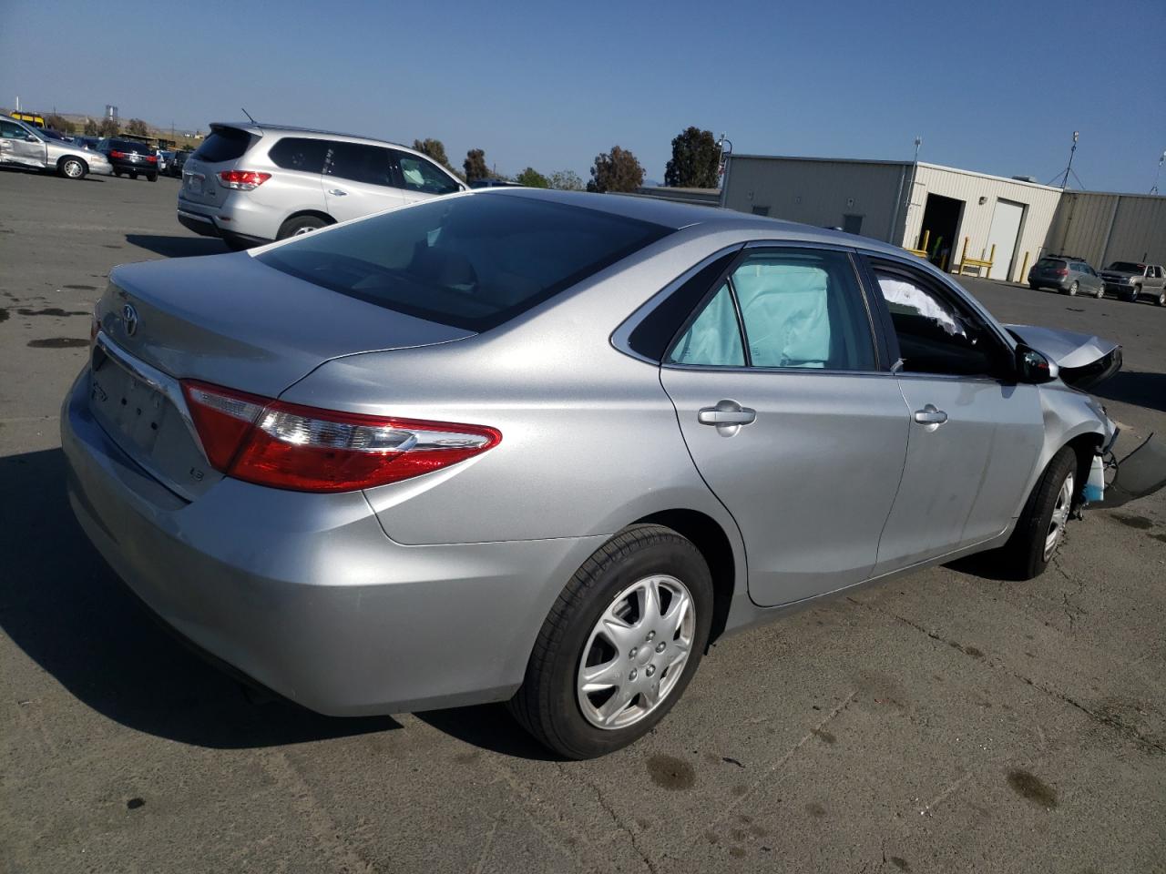 Photo 4 from auction – 2015 TOYOTA CAMRY LE with VIN 4T1BF1FK1FU968336