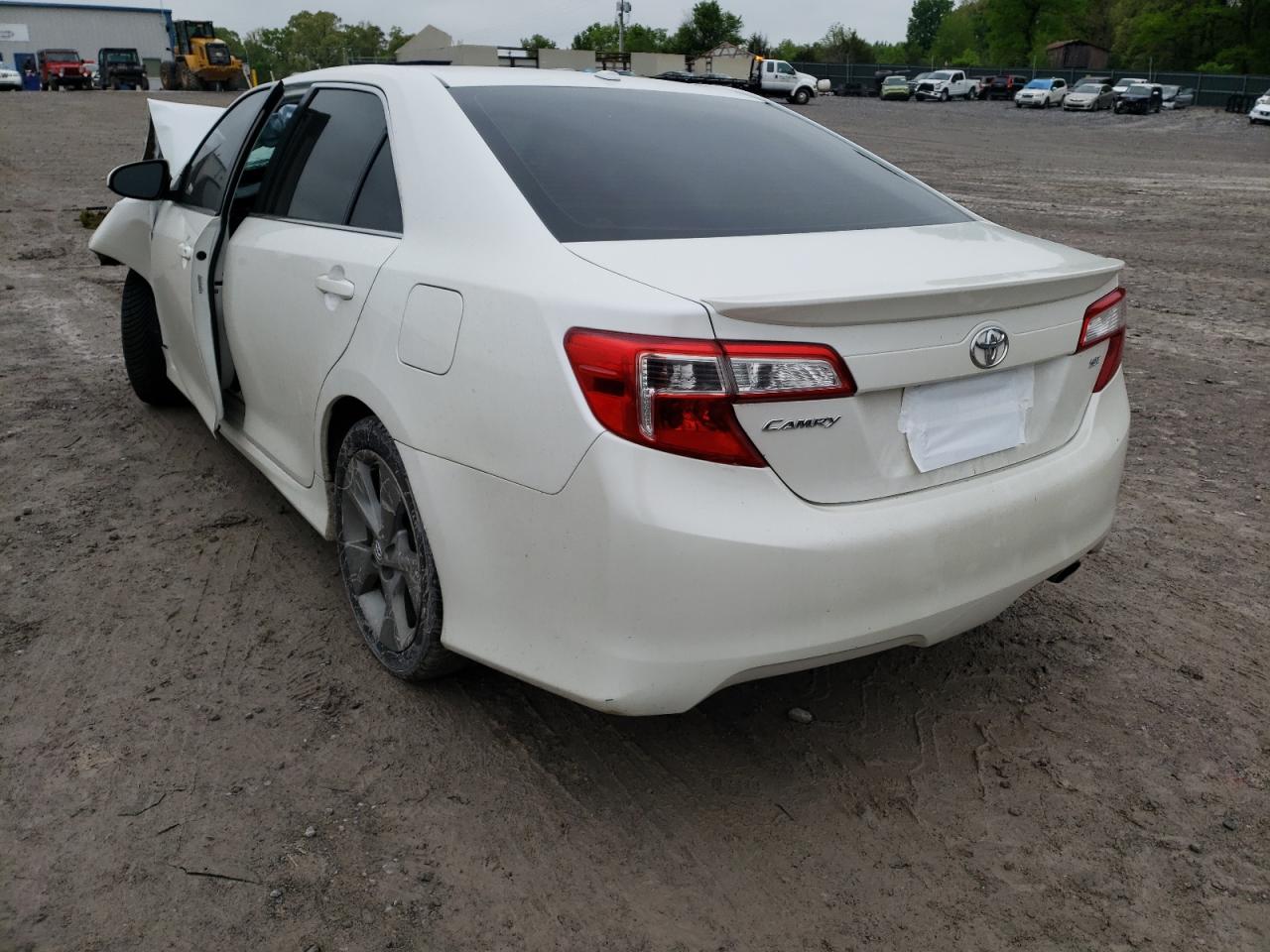 Photo 3 from auction – 2012 TOYOTA CAMRY BASE with VIN 4T1BF1FK2CU619357