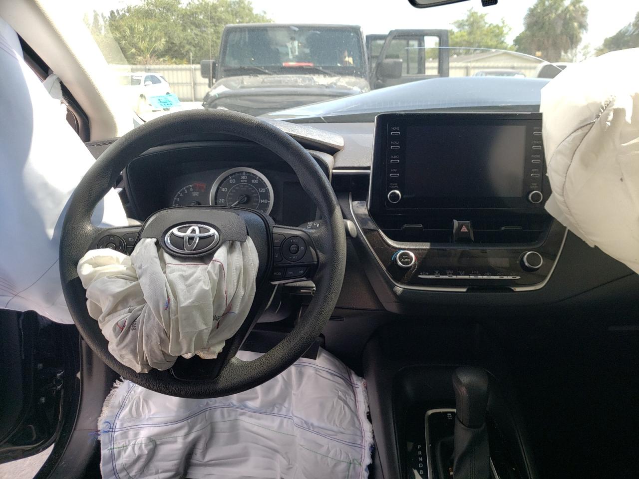 Photo 9 from auction – 2020 TOYOTA COROLLA LE with VIN 5YFEPRAE1LP097817
