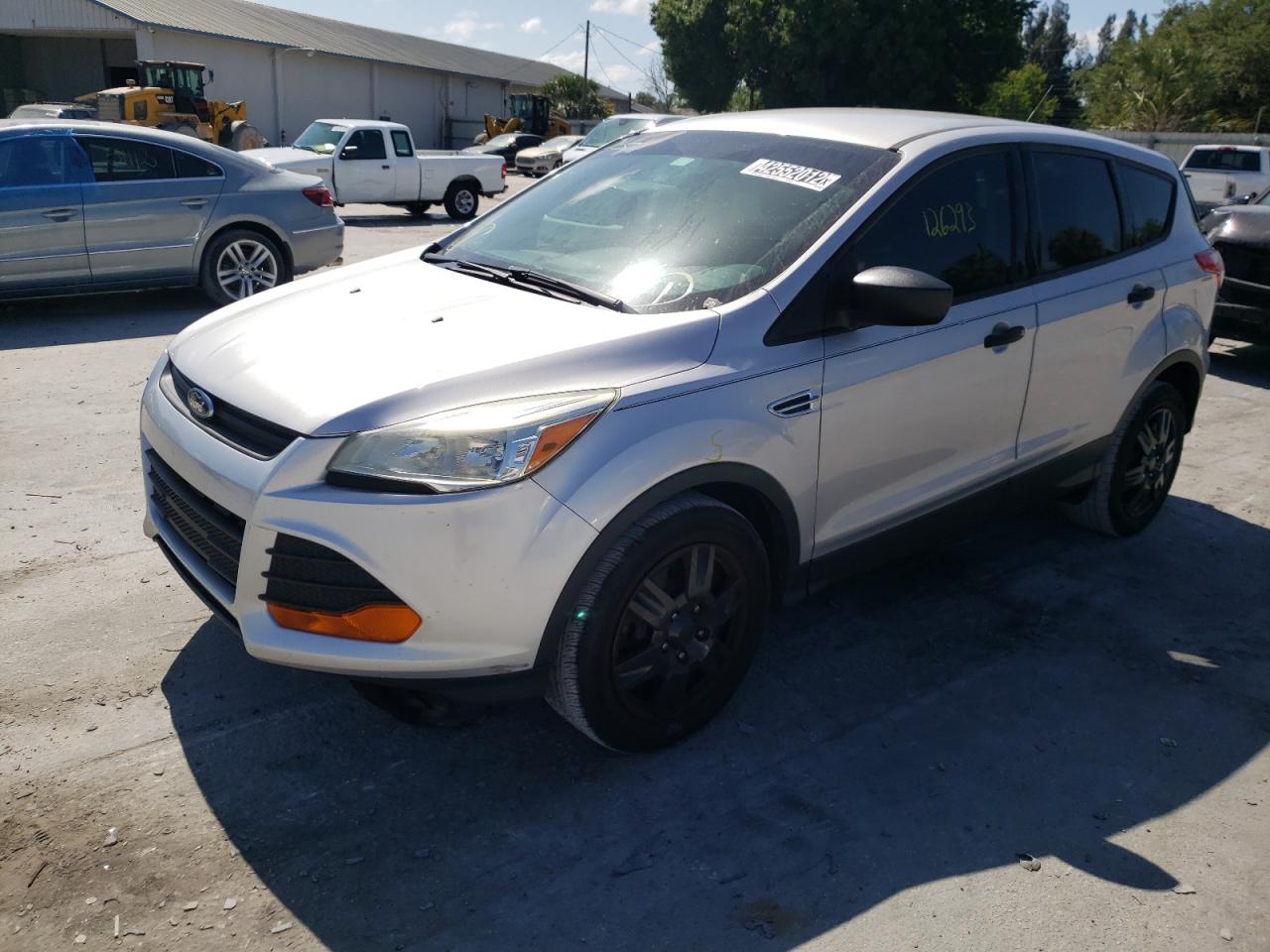 Photo 2 from auction – 2016 FORD ESCAPE S with VIN 1FMCU0F70GUC06293