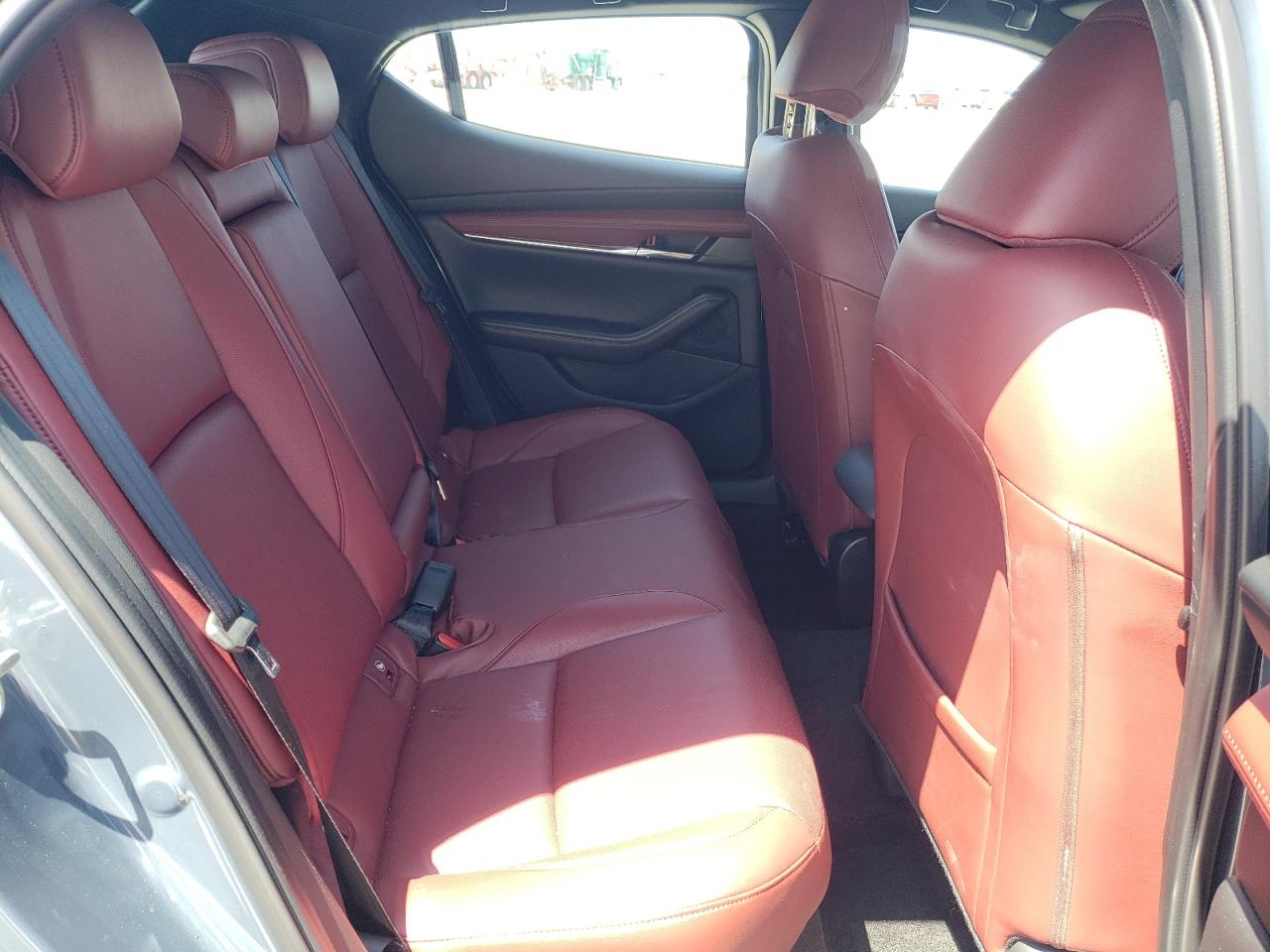 Photo 6 from auction – 2021 MAZDA 3 PREMIUM with VIN JM1BPAML1M1346895