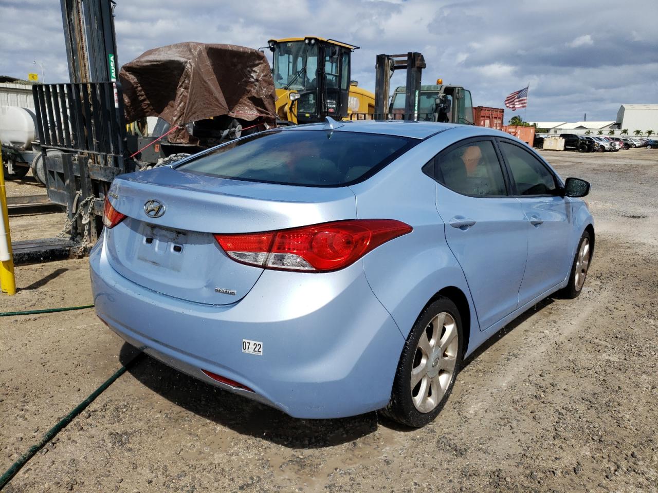 Photo 4 from auction – 2011 HYUNDAI ELANTRA GL with VIN KMHDH4AE5BU094556