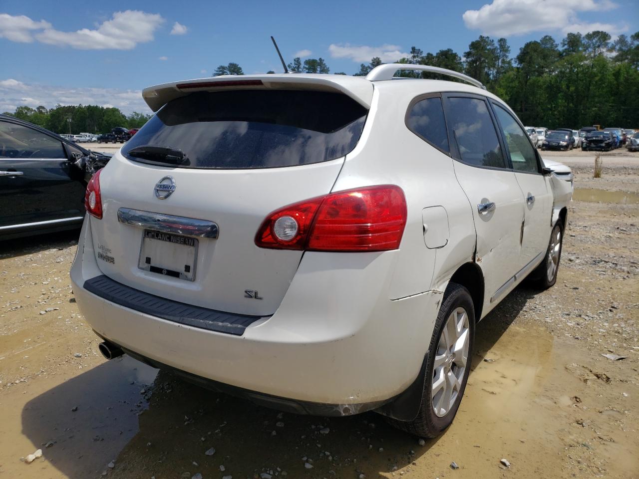 Photo 4 from auction – 2011 NISSAN ROGUE S with VIN JN8AS5MT2BW163219