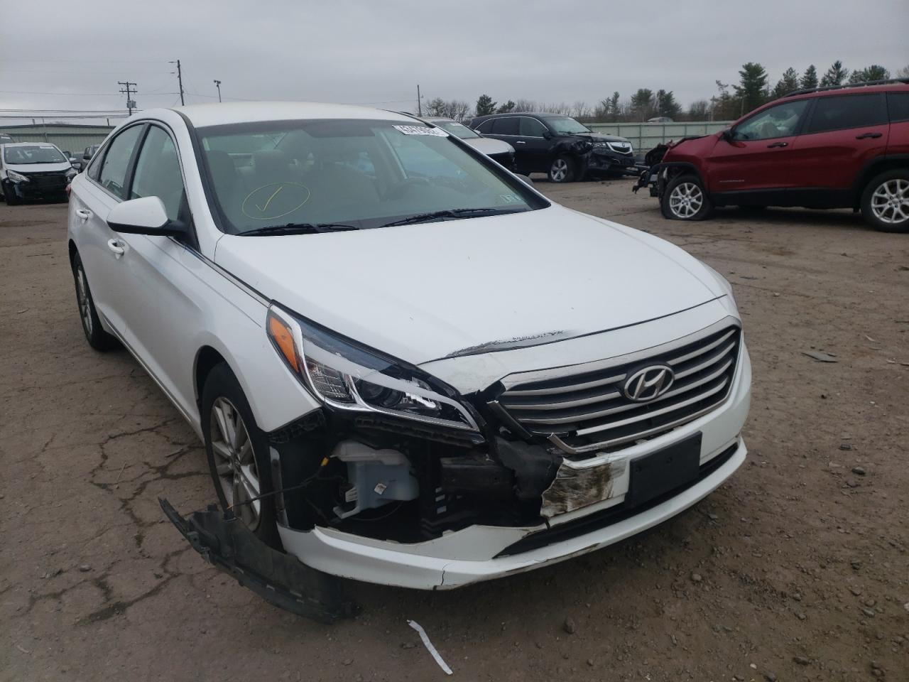 HYUNDAI SONATA SE 2015 with VIN 5NPE24AF4FH192951 - Photo from auction