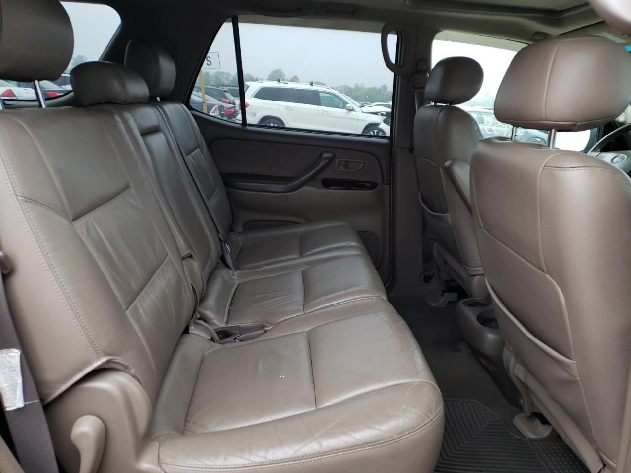 Photo 6 from auction – 2002 TOYOTA SEQUOIA SR with VIN 5TDBT44A12S098014