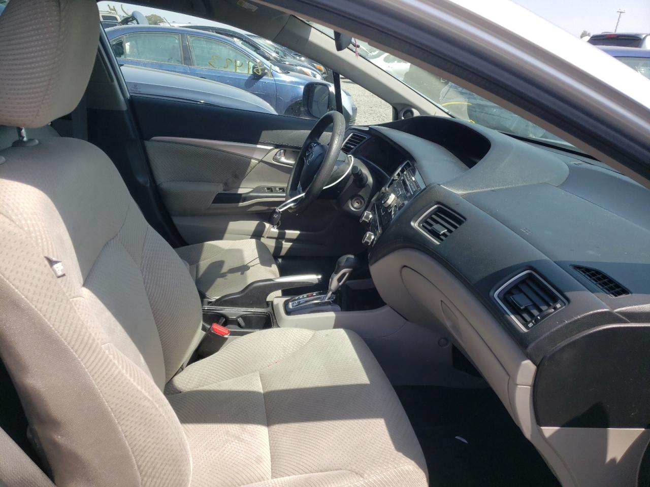 Photo 5 from auction – 2013 HONDA CIVIC HYBR with VIN 19XFB4F22DE200461