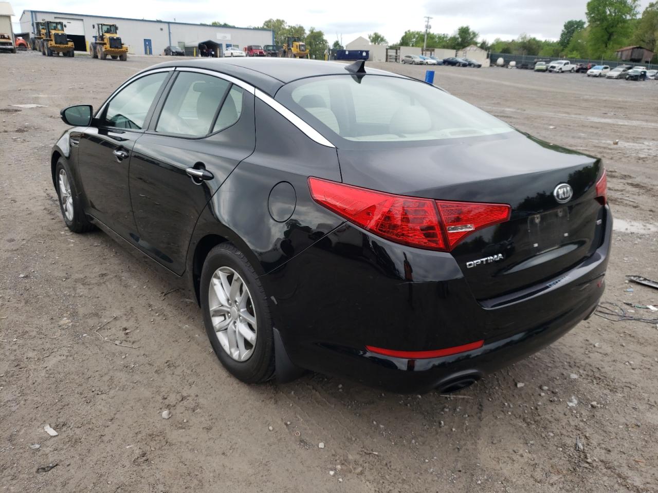 Photo 3 from auction – 2013 KIA OPTIMA LX with VIN 5XXGM4A75DG238095