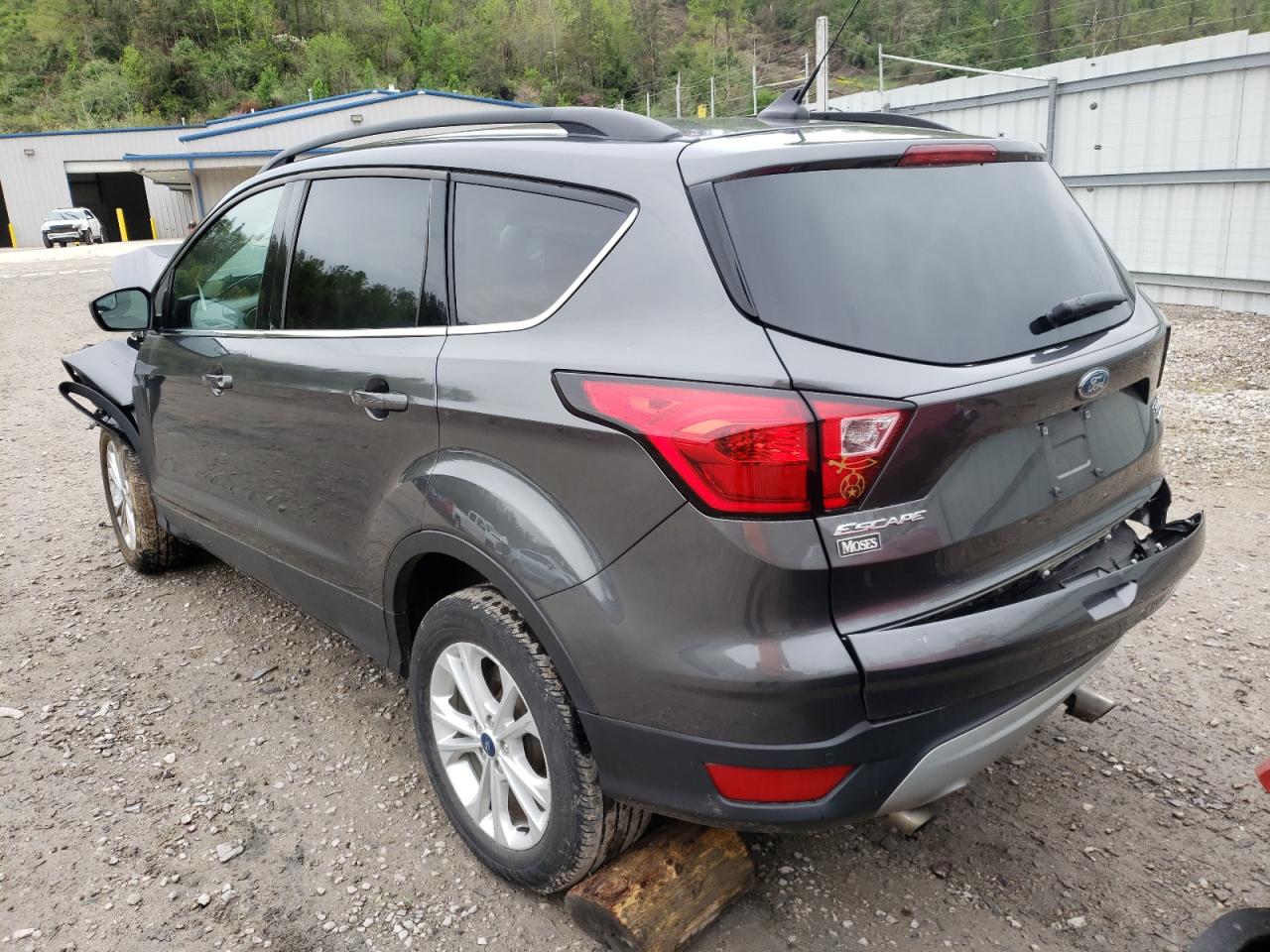 Photo 3 from auction – 2019 FORD ESCAPE SEL with VIN 1FMCU9HD1KUB76799