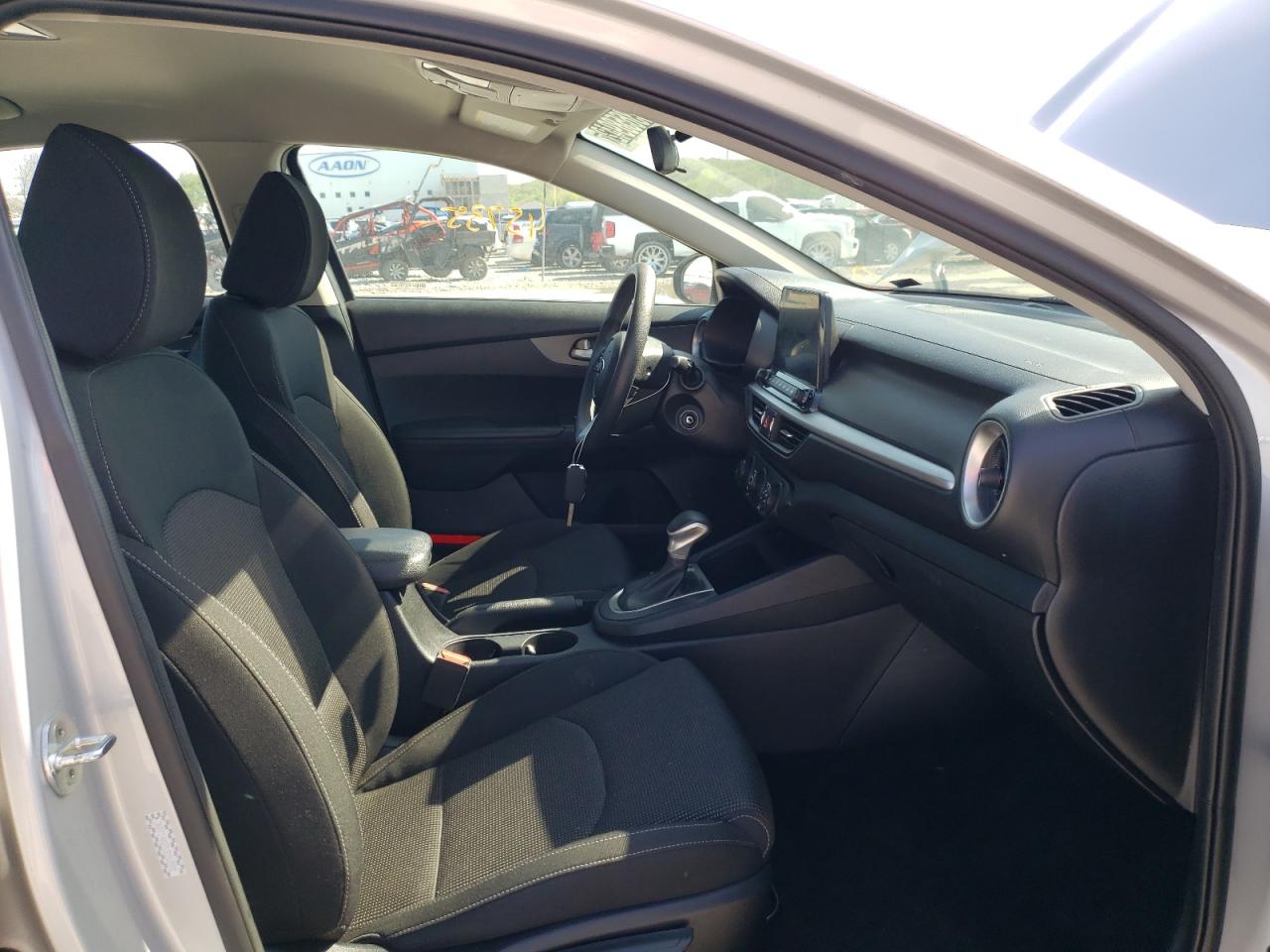 Photo 5 from auction – 2020 KIA FORTE FE with VIN 3KPF24AD7LE152592