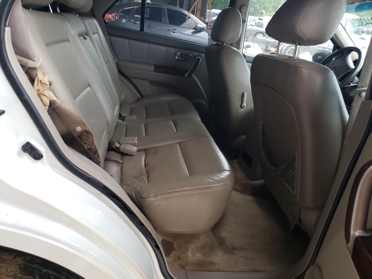Photo 6 from auction – 2006 KIA SORENTO EX with VIN KNDJD733665504460