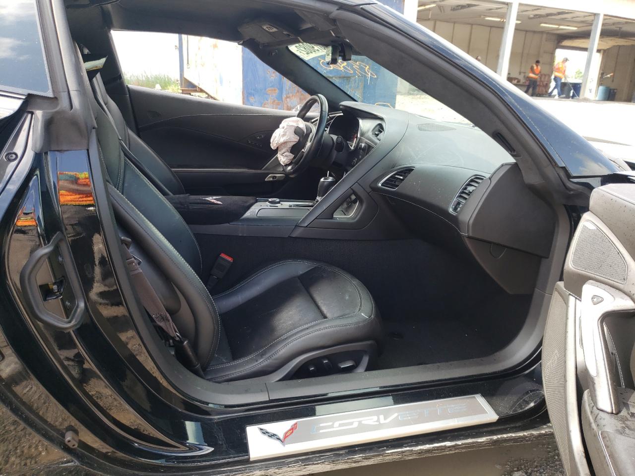 Photo 5 from auction – 2015 CHEVROLET CORVETTE S with VIN 1G1YM2D77F5102393
