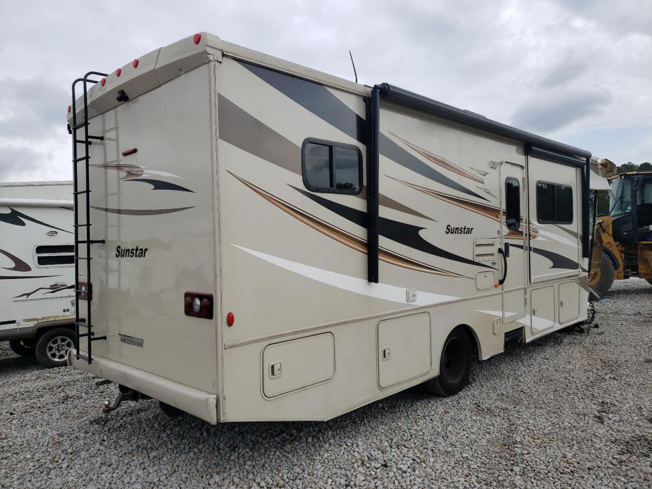 Photo 4 from auction – 2015 FORD F53 with VIN 1F65F5DY0F0A06992