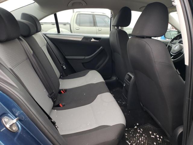 Photo 6 from auction – 2017 VOLKSWAGEN JETTA S with VIN 3VW2B7AJ1HM342789