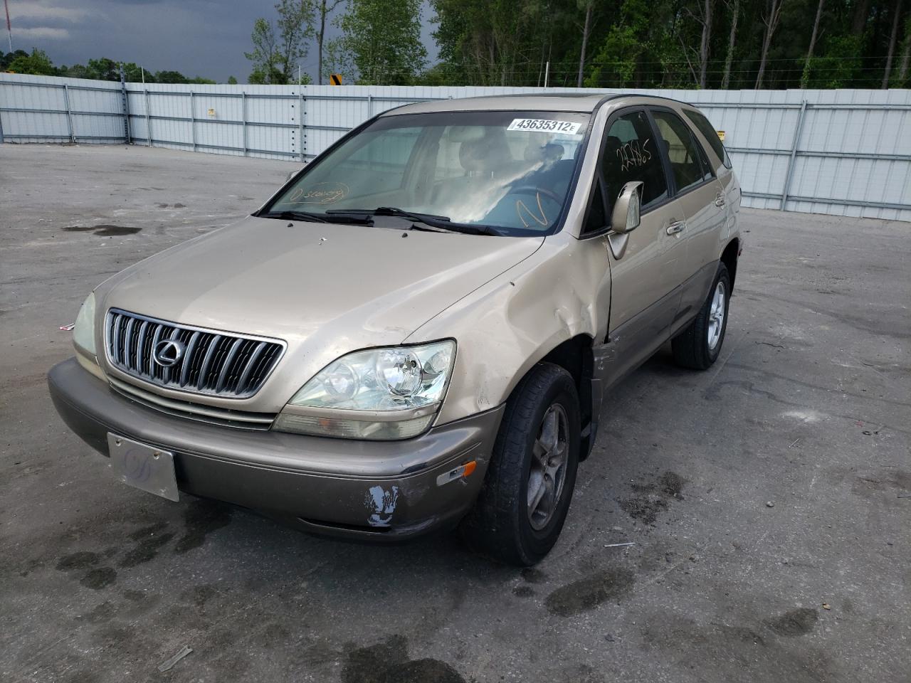 Photo 2 from auction – 2002 LEXUS RX 300 with VIN JTJHF10U820288893
