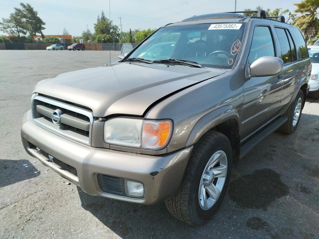 Photo 2 from auction – 2002 NISSAN PATHFINDER with VIN JN8DR09Y72W732159