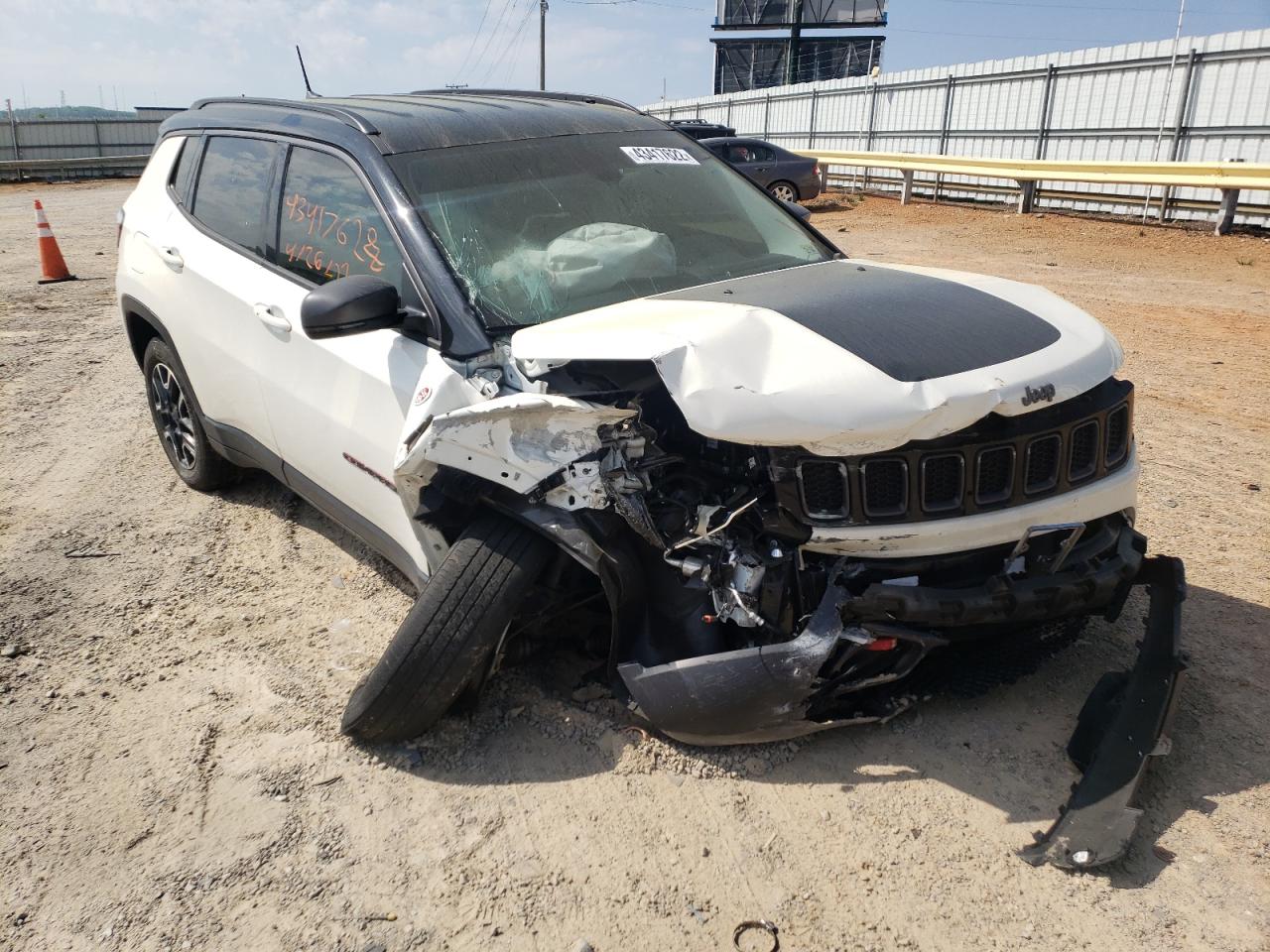 JEEP COMPASS TR 2020 with VIN 3C4NJDDB8LT163668 - Photo from auction