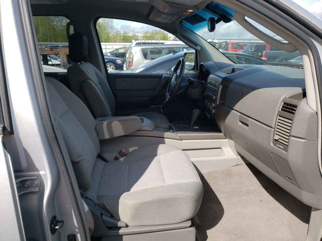 Photo 5 from auction – 2004 NISSAN ARMADA SE with VIN 5N1AA08A14N746072