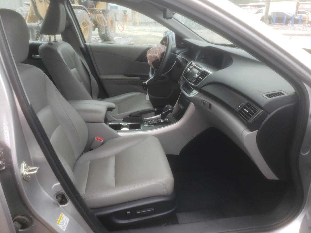 Photo 5 from auction – 2015 HONDA ACCORD EXL with VIN 1HGCR3F83FA011273