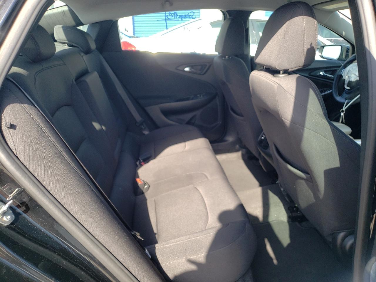 Photo 6 from auction – 2020 CHEVROLET MALIBU LT with VIN 1G1ZD5ST3LF112205