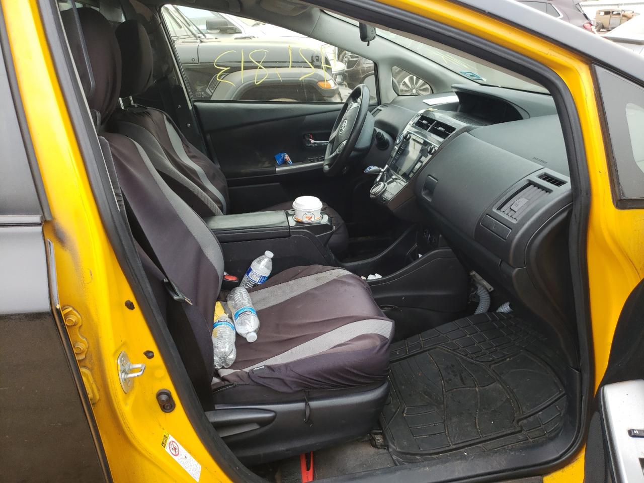 Photo 5 from auction – 2015 TOYOTA PRIUS V with VIN JTDZN3EU7FJ024157