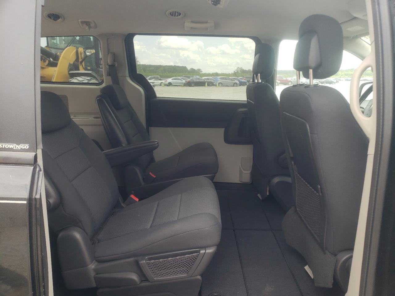 Photo 6 from auction – 2010 DODGE GRAND CARA with VIN 2D4RN4DE7AR268804
