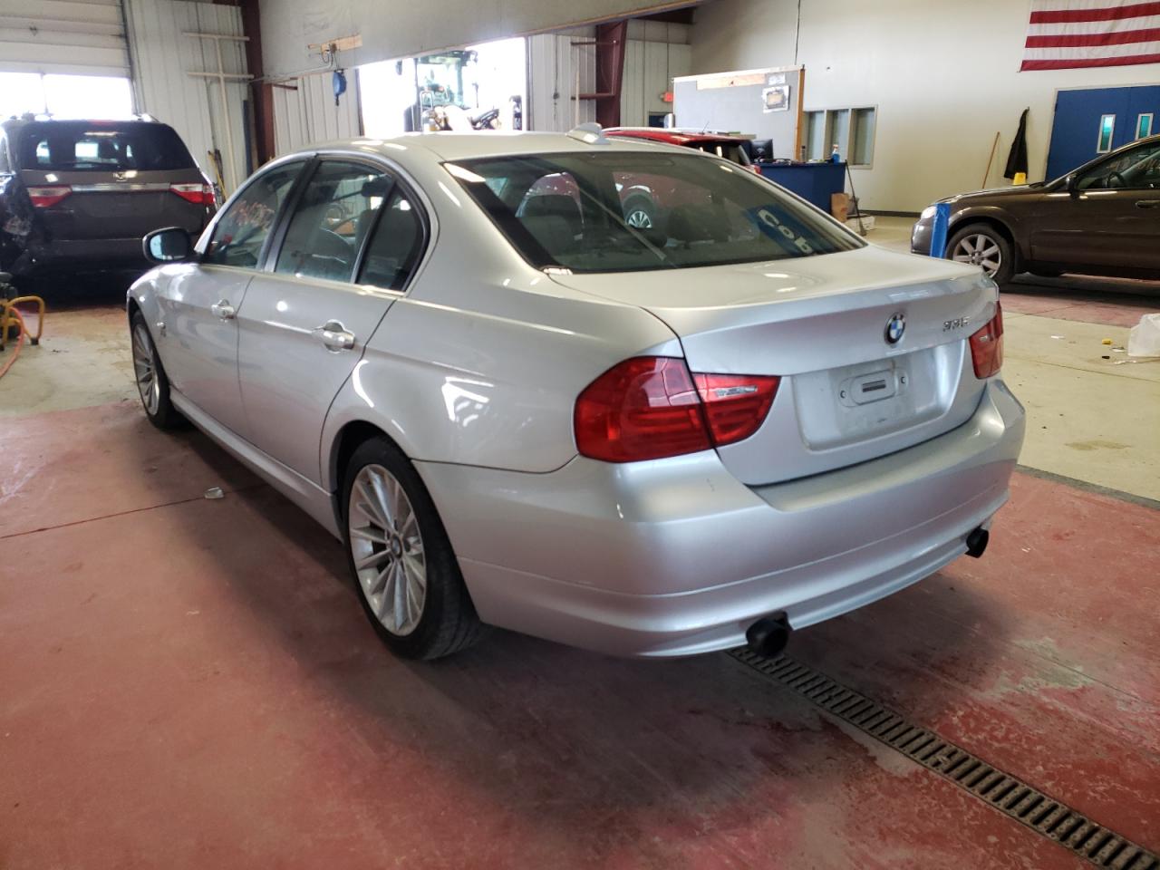Photo 3 from auction – 2011 BMW 335 XI with VIN WBAPL5C58BA919121