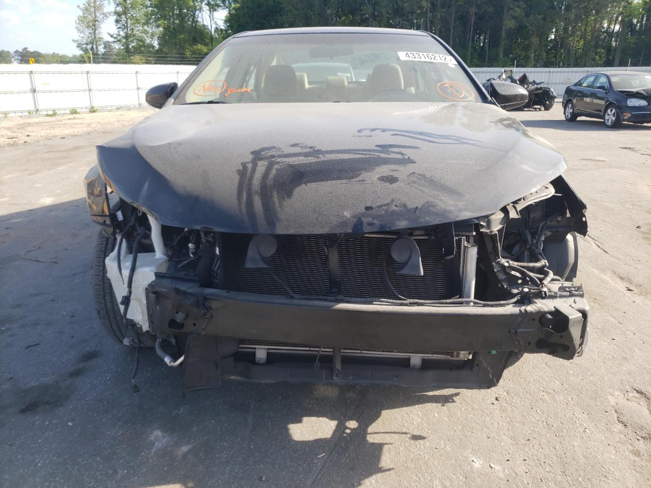 Photo 9 from auction – 2016 TOYOTA CAMRY LE with VIN 4T1BF1FK6GU144303
