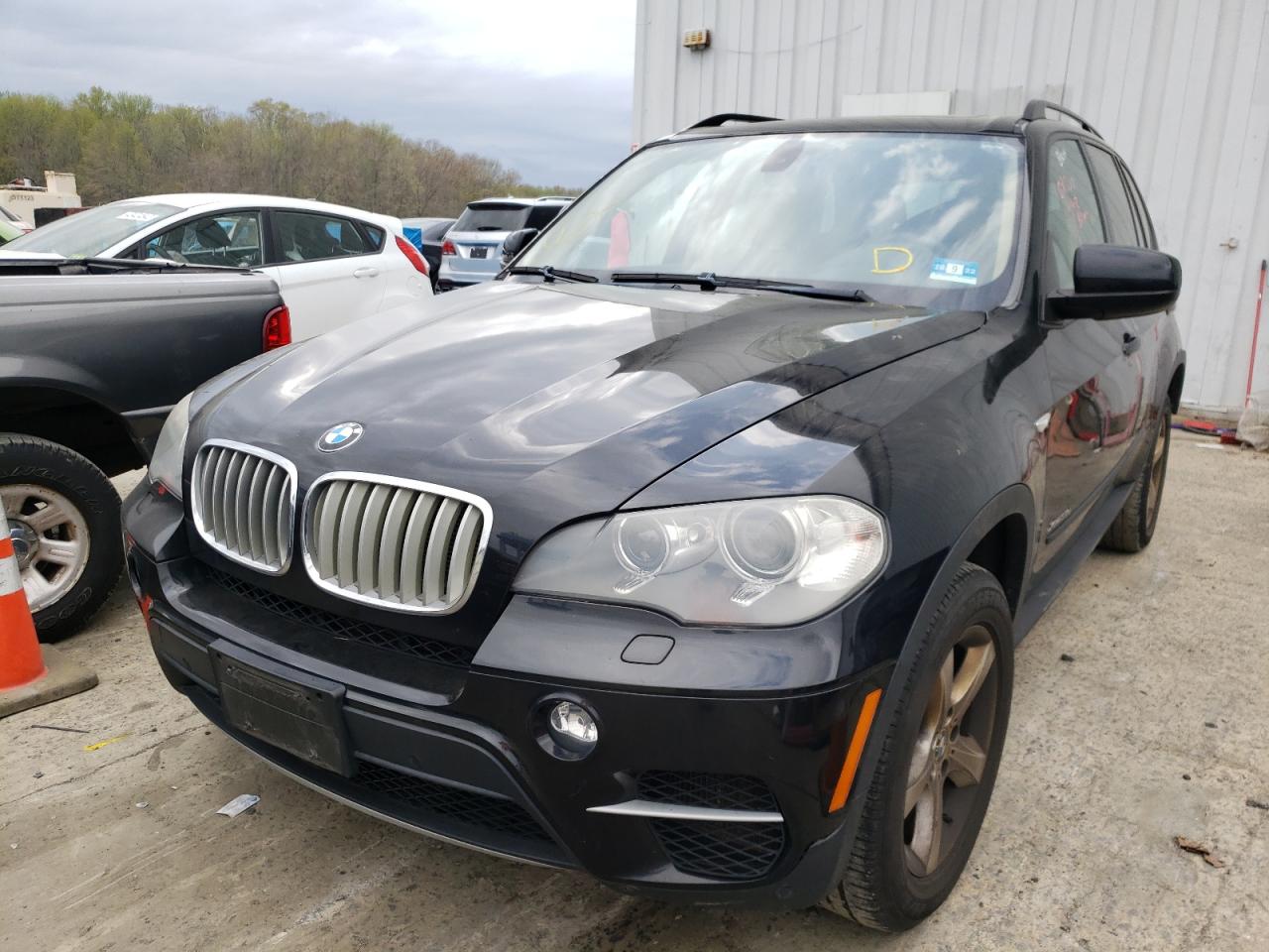 Photo 2 from auction – 2011 BMW X5 XDRIVE3 with VIN 5UXZW0C51BL662862