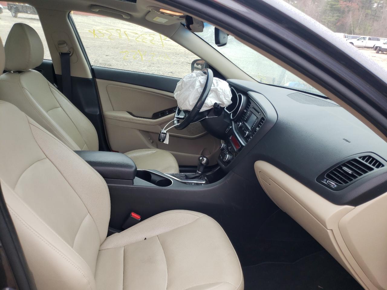 Photo 5 from auction – 2015 KIA OPTIMA EX with VIN 5XXGN4A75FG456330