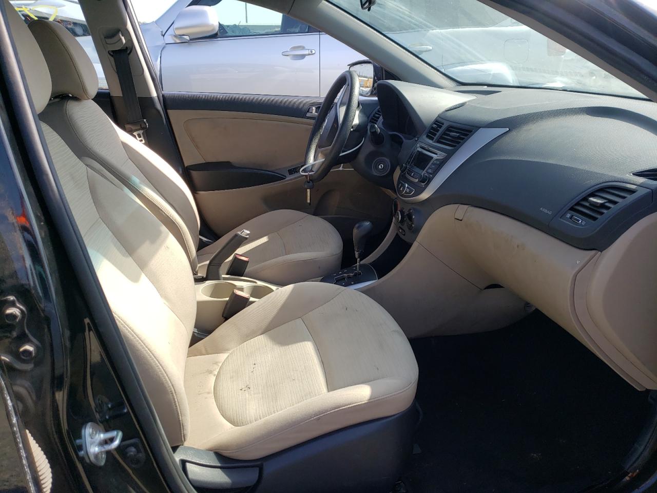 Photo 5 from auction – 2017 HYUNDAI ACCENT SE with VIN KMHCT4AE2HU250703